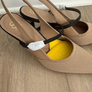 Cosy Island Women's Black and Tan Slingback Heels